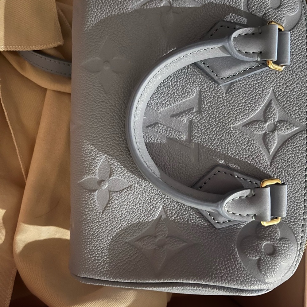 Brand New Vuitton Empreinte Speedy 20 in beautiful sky blue color!
